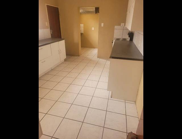 3 BEDROOM HOUSE FOR SALE IN KWAGGASRAND